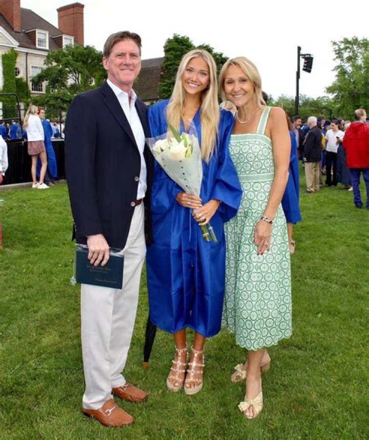 Is Tom Waddle married?