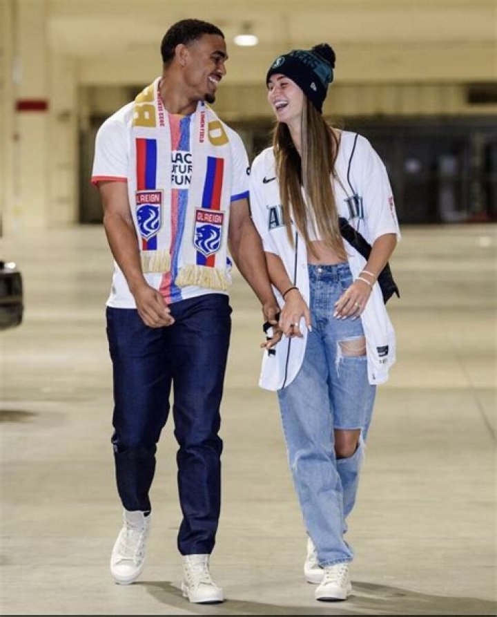 Jordyn Huitema Salary, Age, Boyfriend Alphonso Davies and Instagram